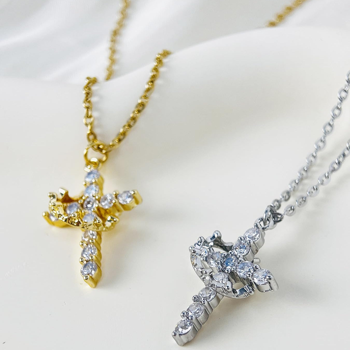 Minha Filha - Colar Cruz do Rei Antiansiedade Banhado a Ouro 18k