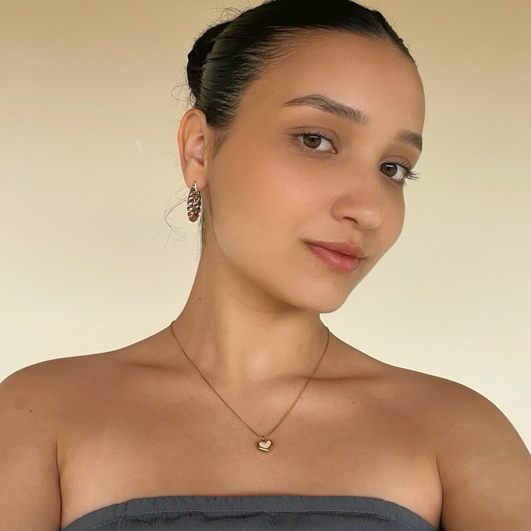 Colar Coração Pérola Banhado a Ouro 18k - Estefânia-01