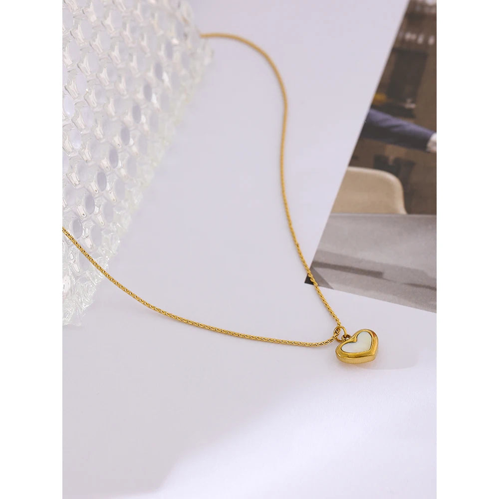 Para Minha Afilhada - Colar Coração Pérola Banhado a Ouro 18k