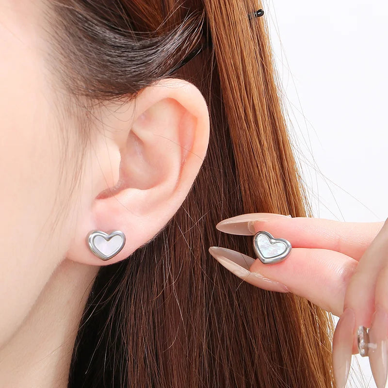 Brinco Coração Pérola Banhado a Ouro 18k