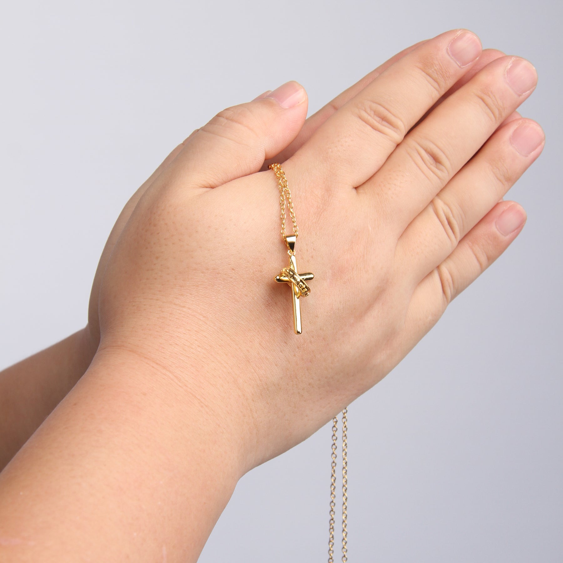 Colar Cruz Masculino Anti-Stress Banhado a Ouro 18k