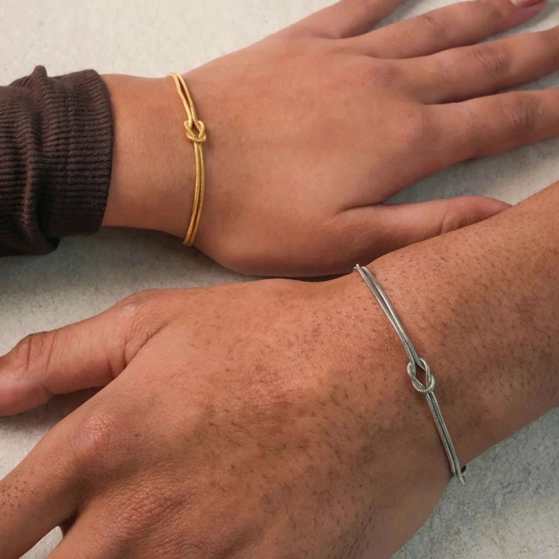 Mãe & Filho - Kit Pulseiras Nó Infinito Banhada a Ouro 18k