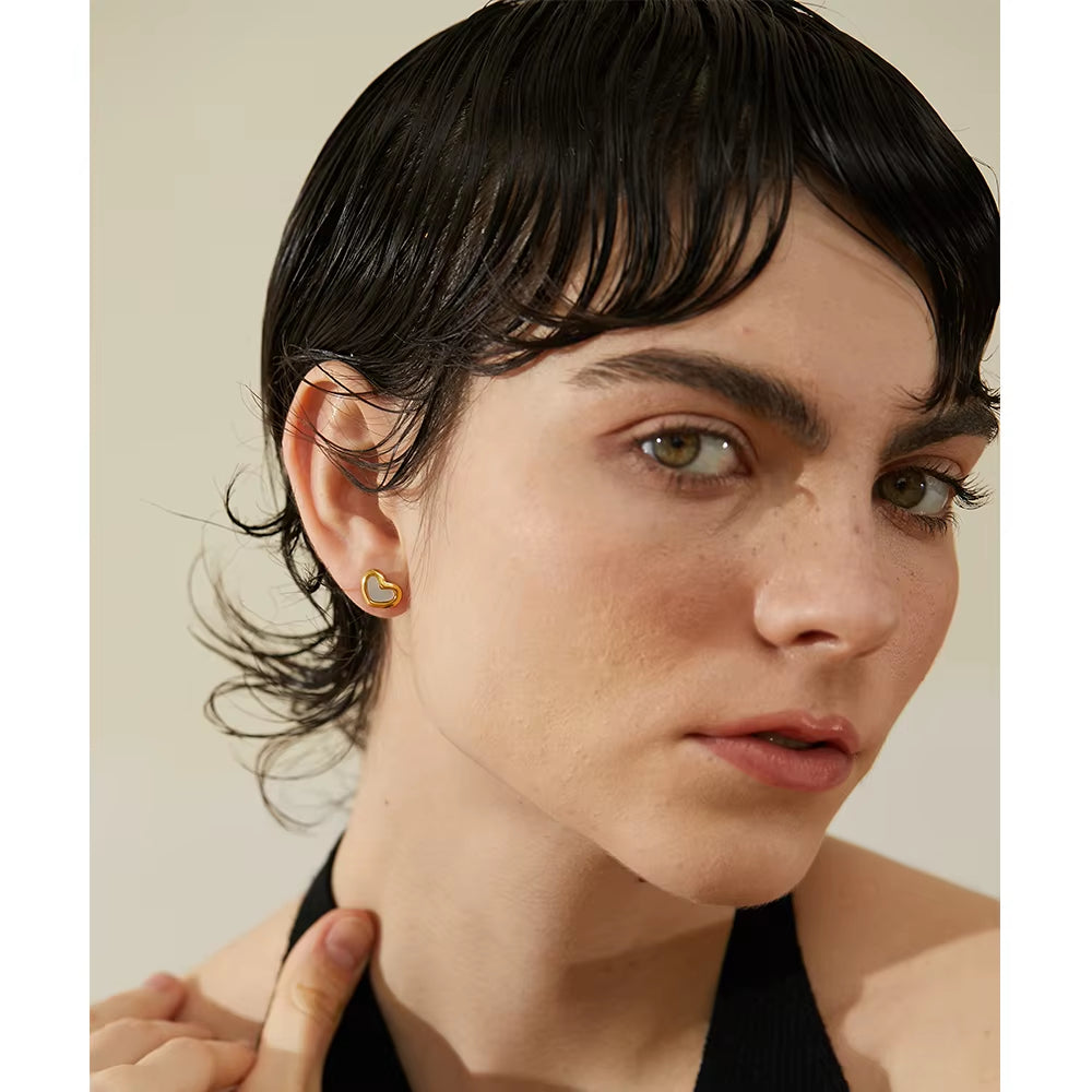 Brinco Coração Pérola Banhado a Ouro 18k