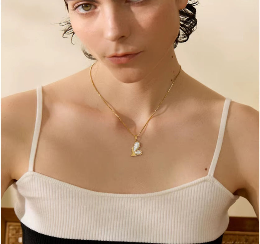 Colar Fada Pérola Banhado a Ouro 18k