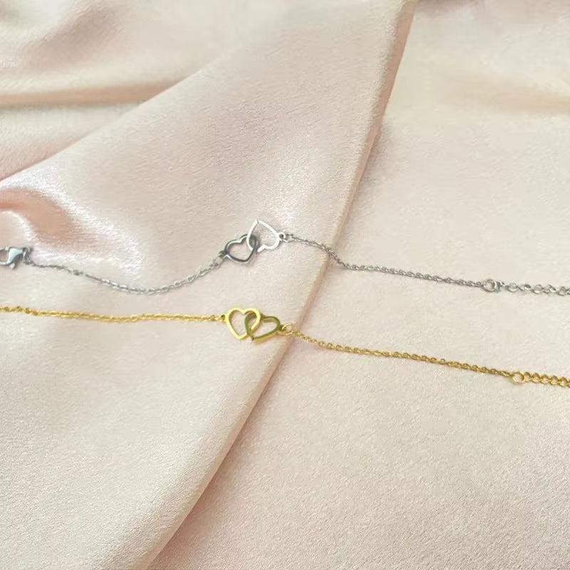 Pulseira Duplo Coração Entrelaçados Banhado a Ouro 18k