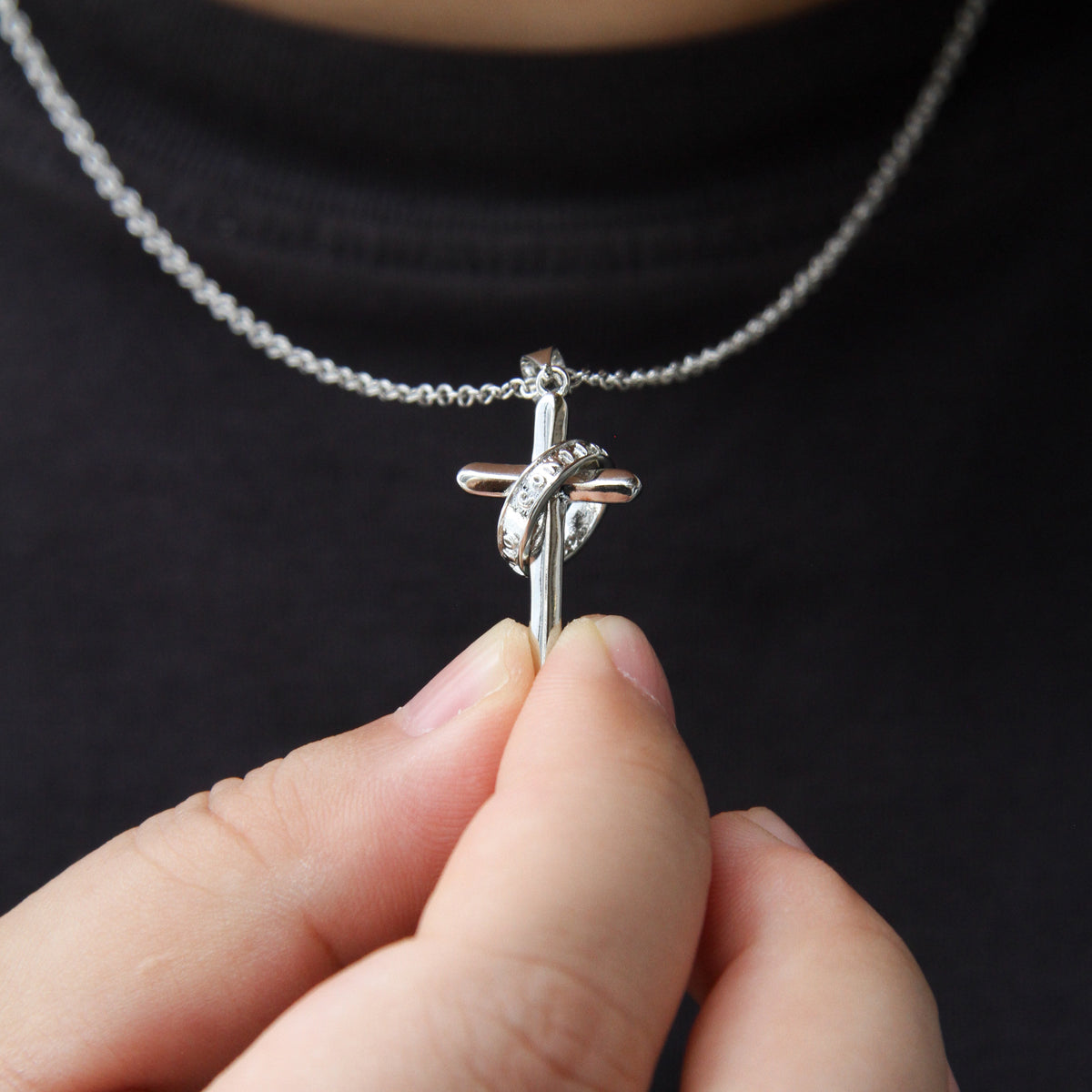 Para Meu Filho- Colar Cruz Antiansiedade Banhado a Ouro 18k