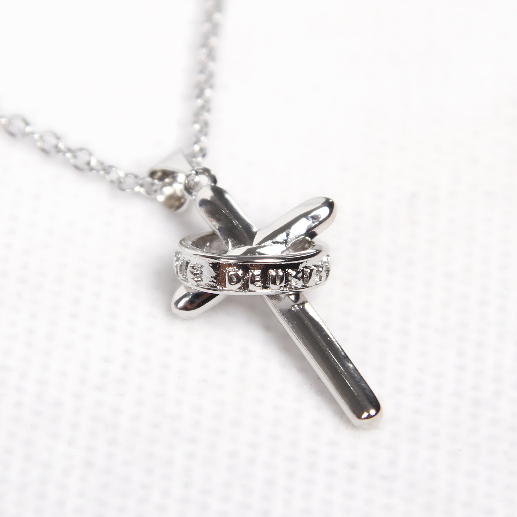 Colar Cruz Masculino Antiansiedade Banhado a Ouro 18k