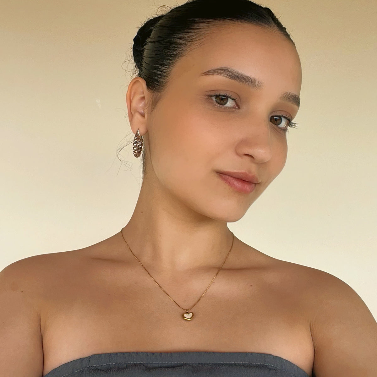 Colar Coração Pérola Banhado a Ouro 18k - Estefânia-01
