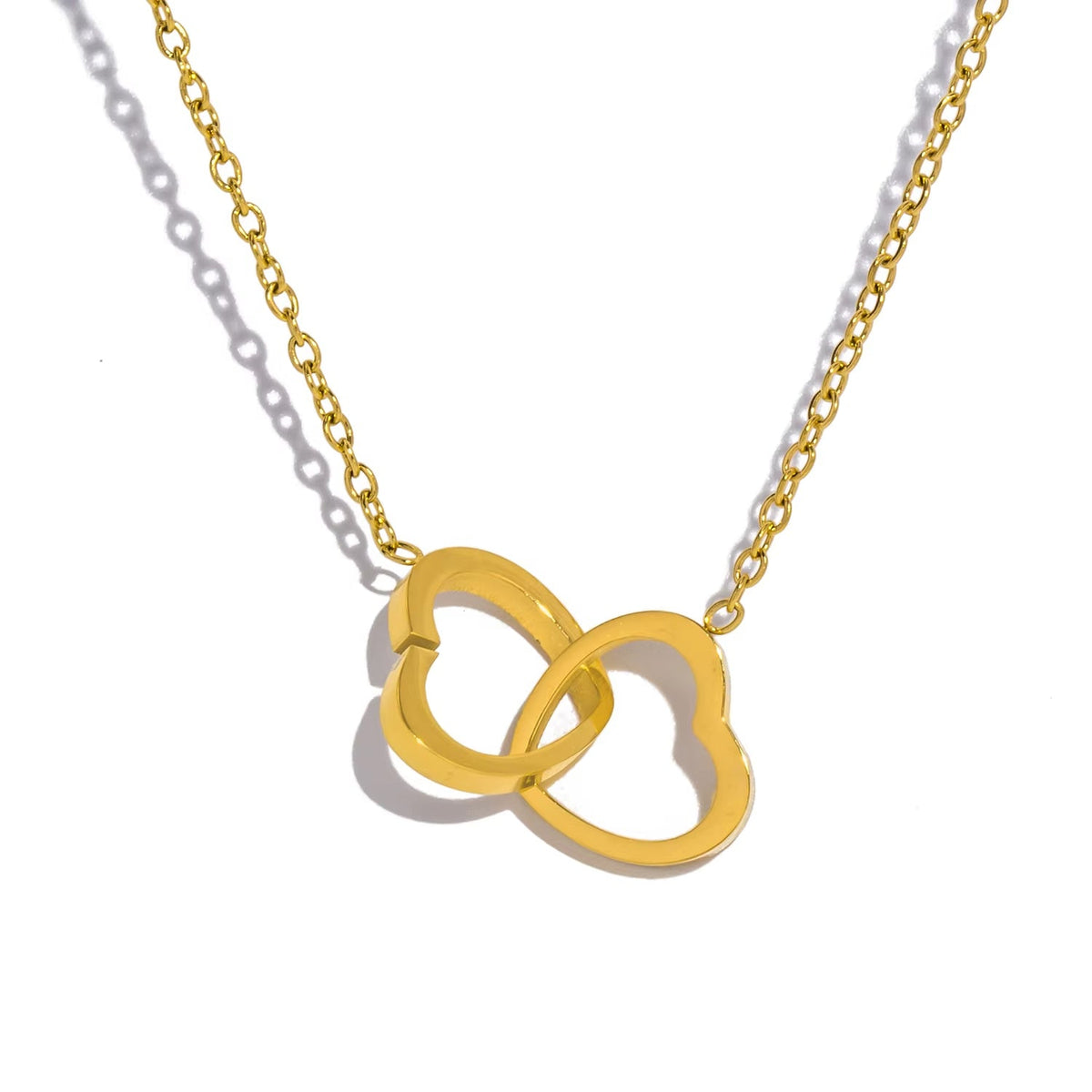 Colar Duplo Coração Entrelaçados Banhado a Ouro 18k