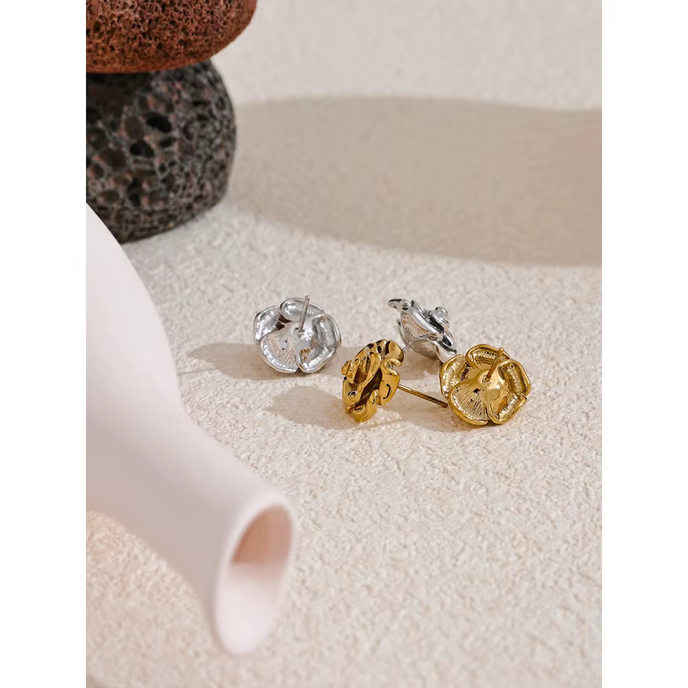 Brinco Rosa Encantada Banhado a Ouro 18k