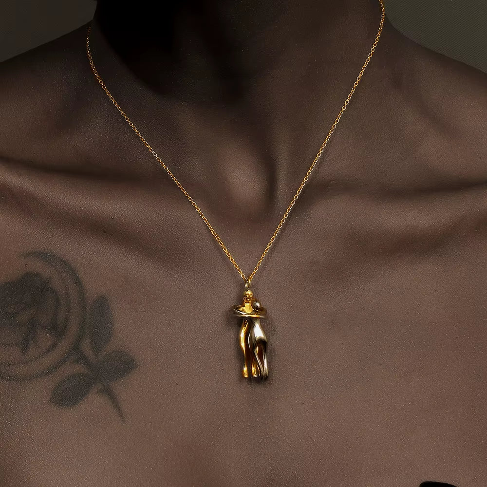 Colar Abraço Eterno Banhado a Ouro 18k