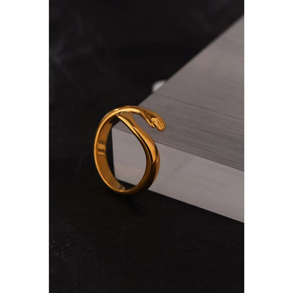 Anel Abraço Eterno Banhado a Ouro 18k